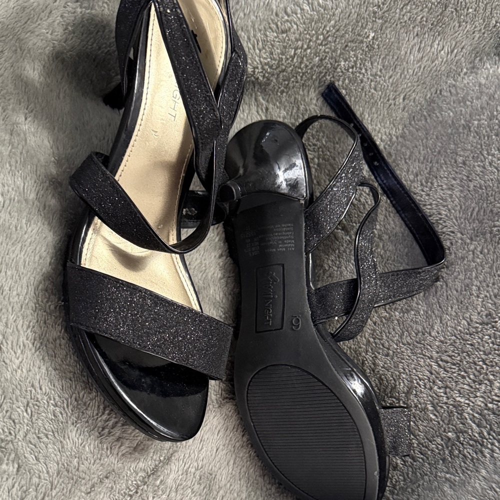 FIONI Clothing Glittery Black Strappy Heels
